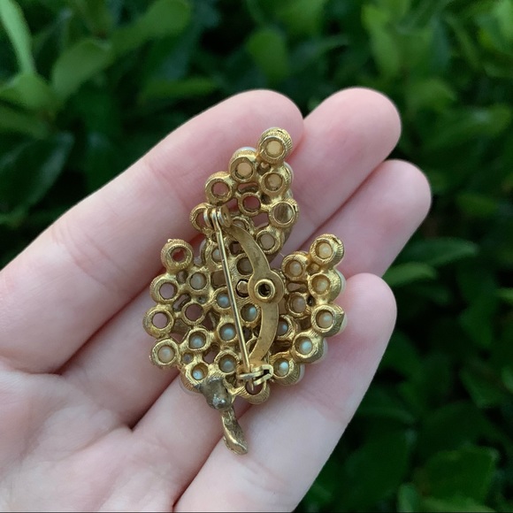 Vintage Gold Color Branch/Leaf Faux Pearl Brooch/Pin - Picture 4 of 7